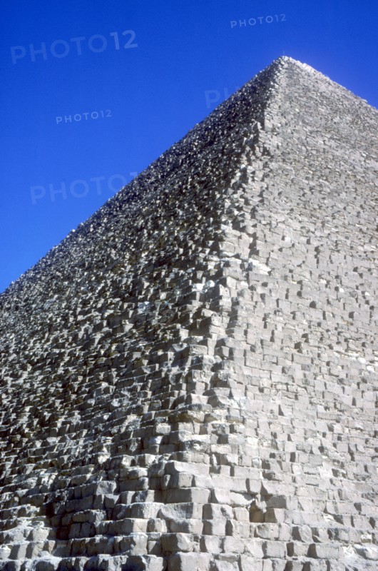 Pyramid of Khufu (Cheops), 4th Dynasty, 26th century BC. Artist: Unknown