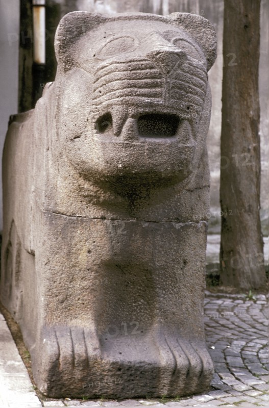 Stone carving of a lion, Hittite. Artist: Unknown