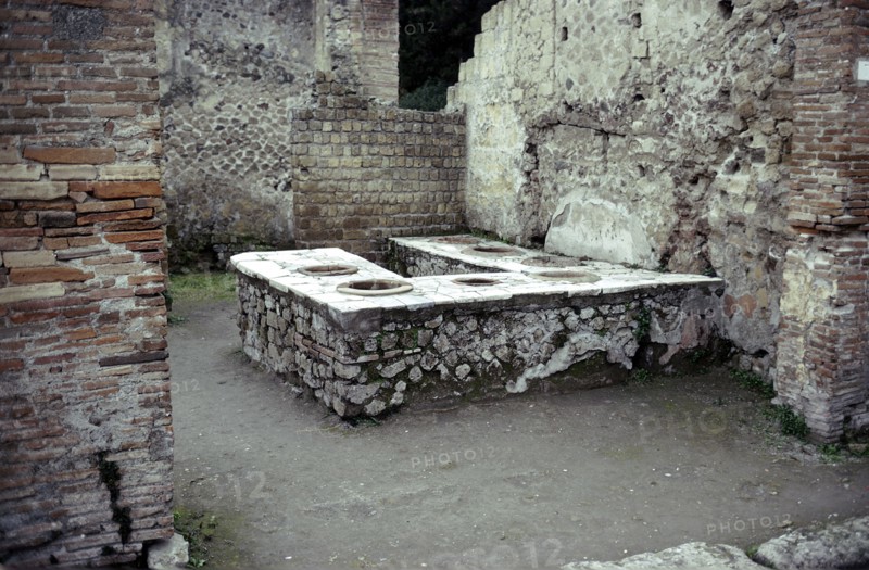 A Roman snack-bar, Herculaneum, Italy, 1st century. Artist: Unknown