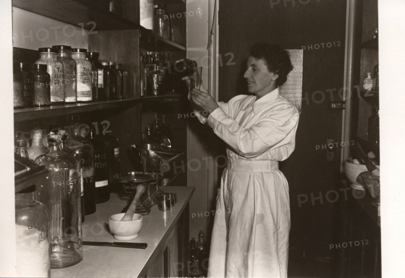 Medical Department, Rowntree factory, York,Yorkshire, 1955. Artist: Unknown