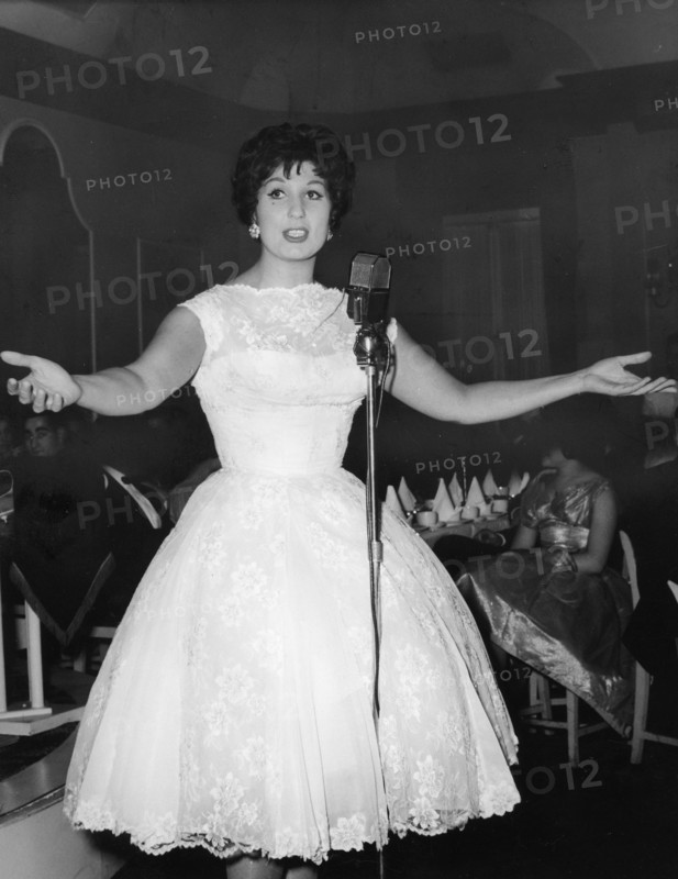 Alma Cogan (1932-1966), British singer. Artist: Unknown