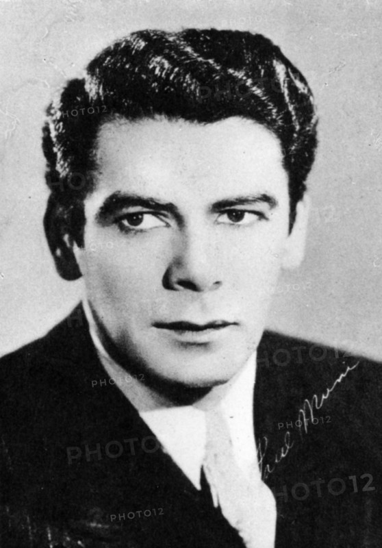 Paul Muni (1895-1967), American actor. Artist: Unknown