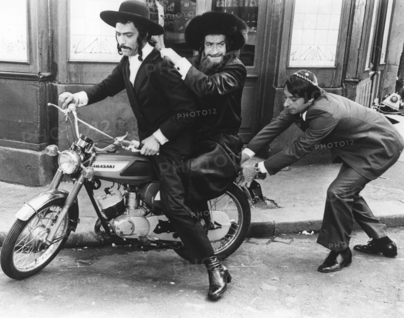 Motorbike chase scene from The Mad Adventures of Rabbi Jacob, 1973
Les Aventures de Rabbi Jacob