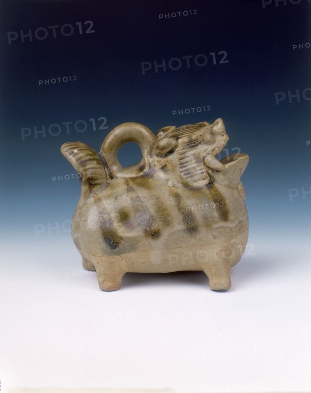 Changsha Tongguan stoneware water pot, late Tang dynasty, China, late 9th century. Artist: Unknown
