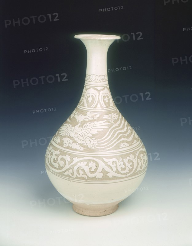 Cizhou type sgraffito yuhuchun vase, early Yuan dynasty, China, late 13th-early 14th century. Artist: Unknown
