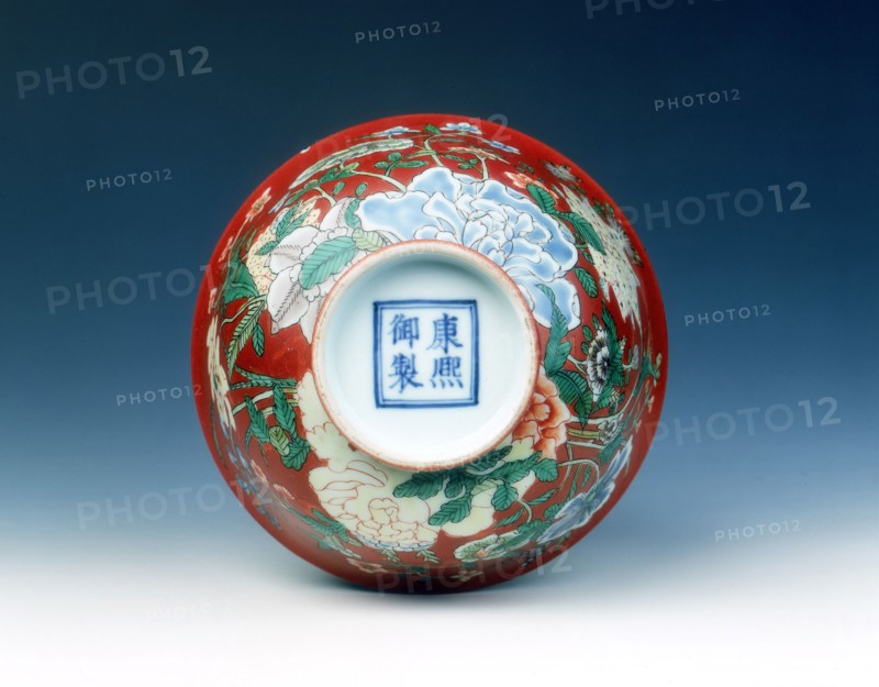 Polychrome bowl with flowers on coral ground, late Kangxi period, Qing dynasty, China, 1700-1722. Artist: Unknown