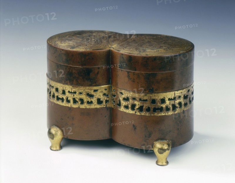 Parcel gilt copper ink slab, water container and brazier, Qing dynasty, China, early 18th century. Artist: Unknown