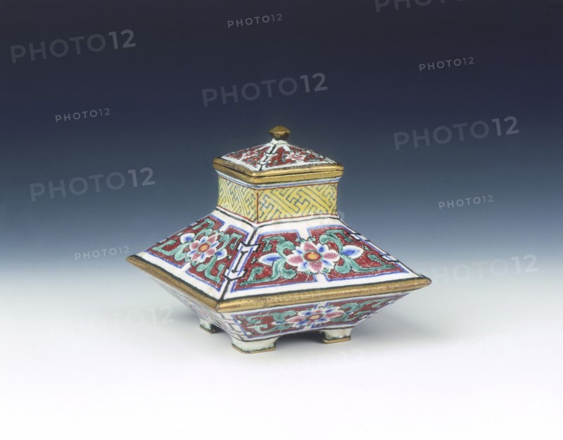 Canton enamel condiment jar and cover, Qing dynasty, China, 18th century. Artist: Unknown