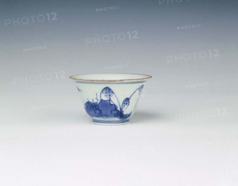 Blue and white cup, China, 1668. Artist: Unknown