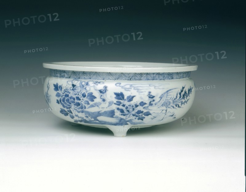 Dehua blue and white tripod bowl, China, mid-late 17th century. Artist: Unknown