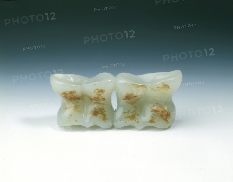 Jade double astragal, Liao or Jin dynasty, China, 10th-13th century. Artist: Unknown