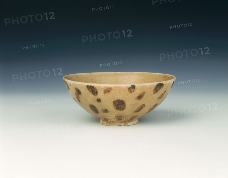 Bowl with yellowish-green glaze with brown spots, Song dynasty, China, 960-1279. Artist: Unknown