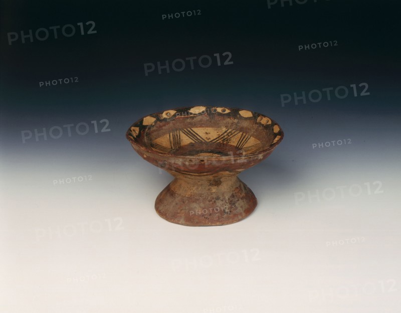 Painted pottery dish, Neolithic, Ma Chang phase, North West China, c2000 BC. Artist: Unknown