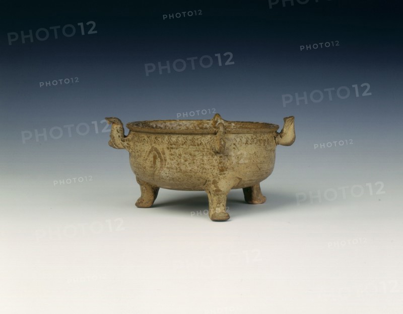 Proto-Yue tripod pot, Late Warring States, China, c3rd-2nd century BC. Artist: Unknown