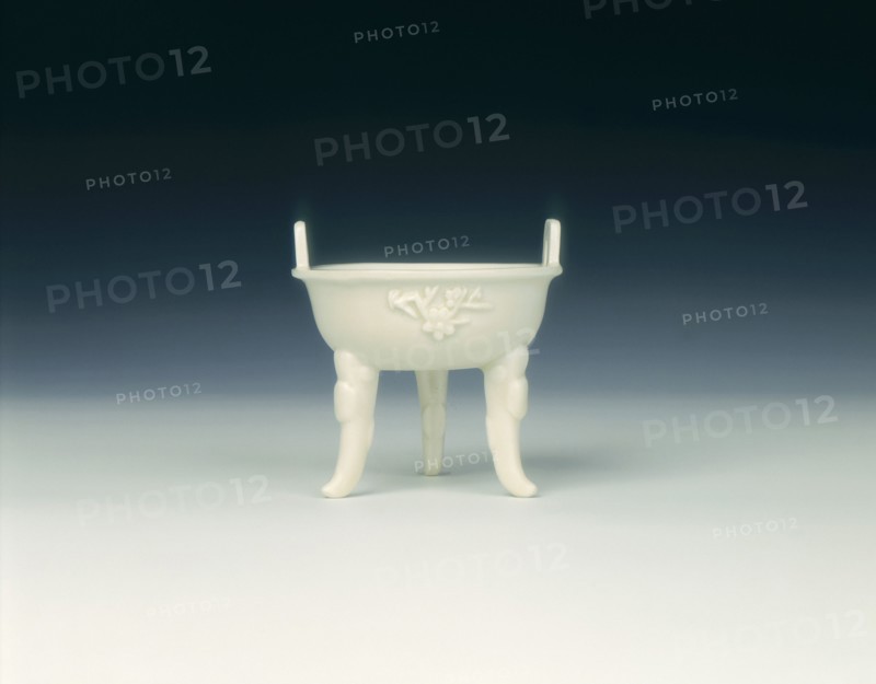 Dehua tripod dish, Qing dynasty, early Kangxi period, China, 1662-1683. Artist: Unknown
