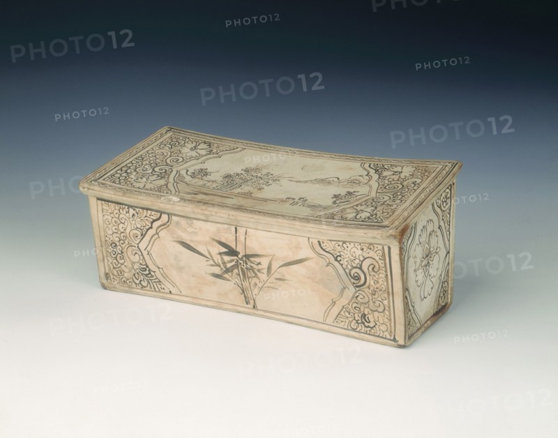 Zhang family Cizhou pillow, Jin dynasty, China, 1115-1234. Artist: Unknown