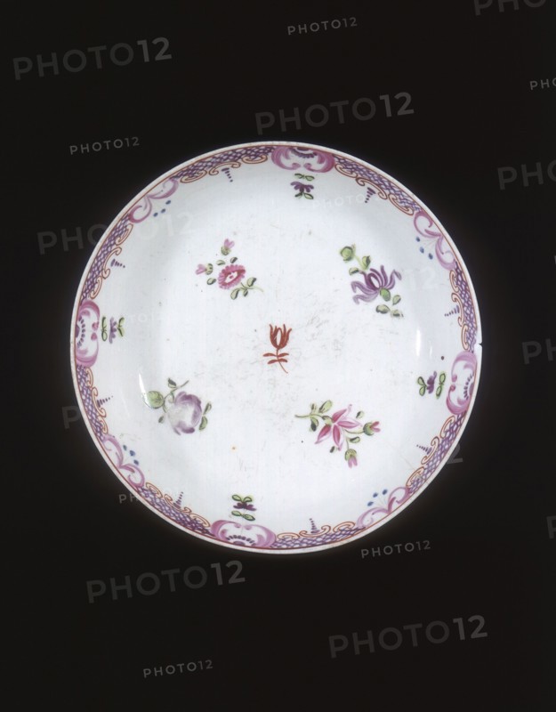 Famille rose export saucer, Qing dynasty, China, 1750-1799. Artist: Unknown