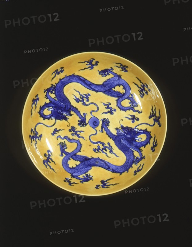 Blue and yellow dragon plate, Qing dynasty, China, 18th-19th century. Artist: Unknown