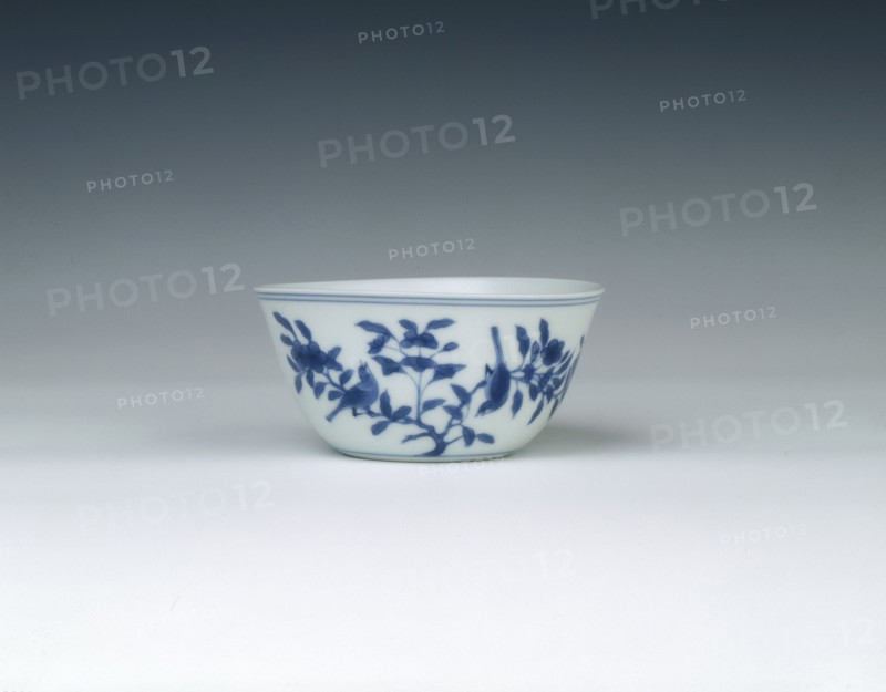 Blue and white bowl with song birds, Qing dynasty, China, c1720-1725. Artist: Unknown