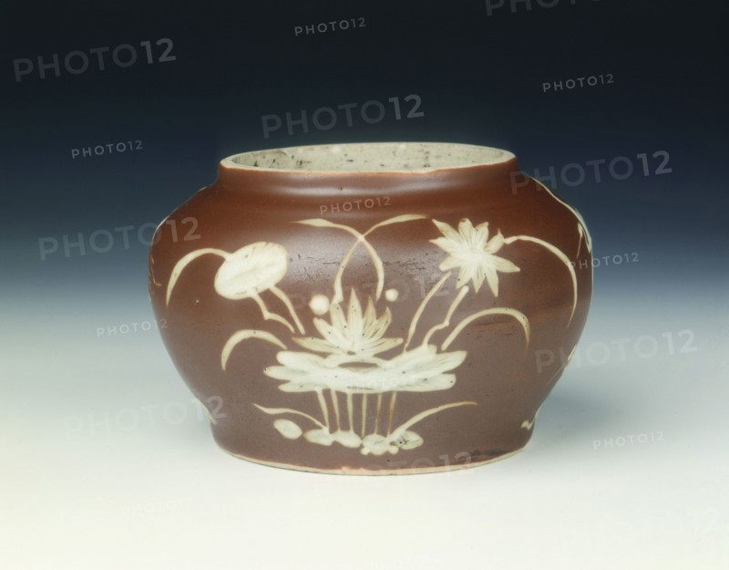 Pinghe brown jar with herons and lotus, Late Ming dynasty, China, 1600-1644. Artist: Unknown
