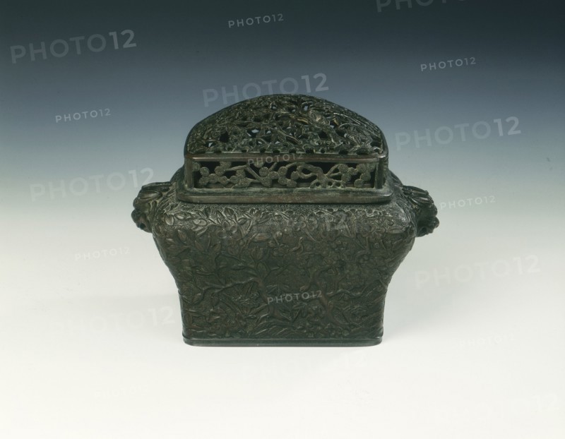 Bronze foot warmer, Transitional period, China, 1620-1683. Artist: Unknown
