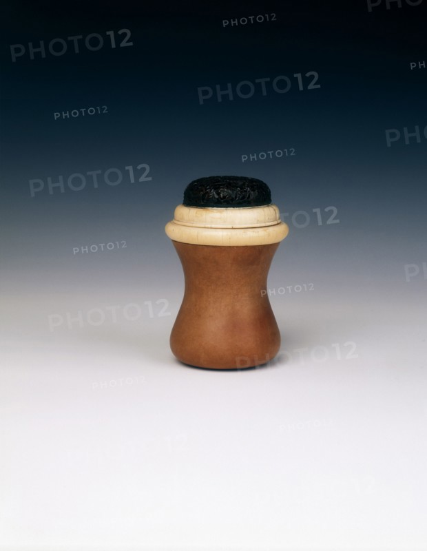 Gourd cricket box, Qing dynasty, late 18th-early 19th century. Artist: Unknown