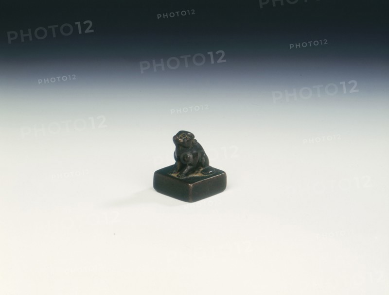 Bronze seal with hare-like finial, China, Ming dynasty (1368-1644) or earlier. Artist: Unknown