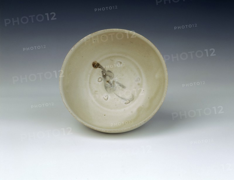 Bowl with cursive underglaze iron brown decoration, Chu Dau kiln, Vietnam, 14th century. Artist: Unknown