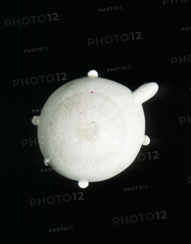 White stoneware tortoise float, Qing dynasty, China, 18th century. Artist: Unknown