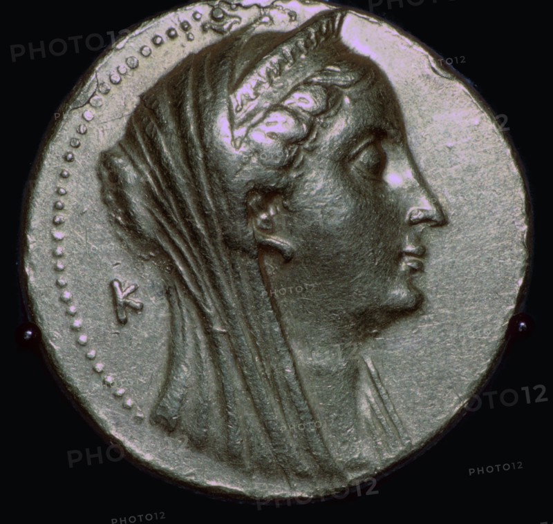 Gold coin of Arsinoe II, 3rd century BC. Artist: Unknown