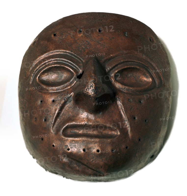 Chimu culture copper mask. Artist: Unknown