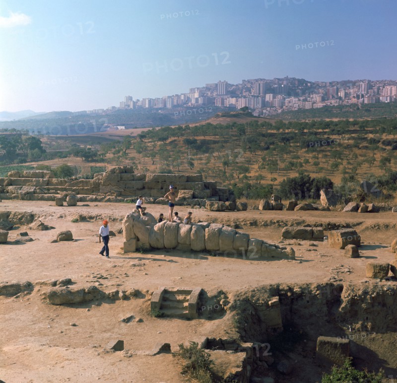 Greek temple of Olympian Zeus on Sicily, 5th century. Artist: Unknown