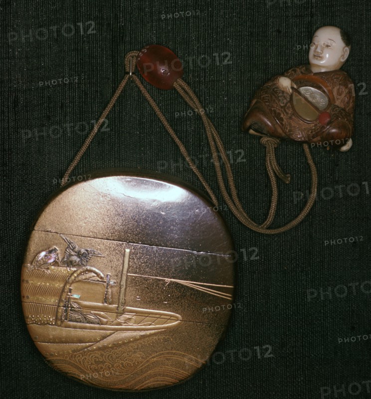 Japanese Netsuke and purse, 19th century. Artist: Unknown