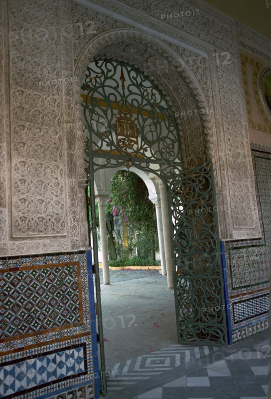 View of the garden of the Casa di Pilatos, 15th century. Artist: Unknown