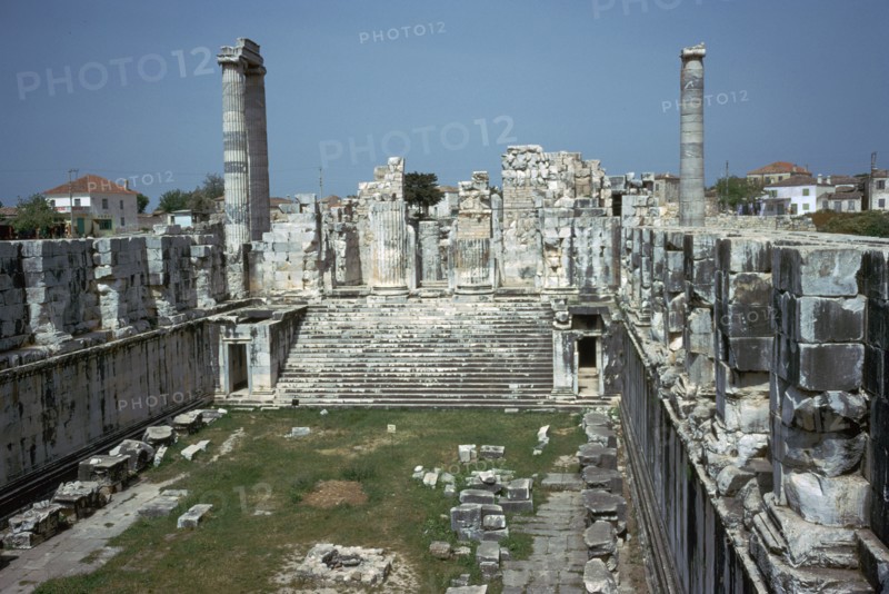 Greco-Roman temple of Apollo at Didyma, 2nd century BC. Artist: Unknown