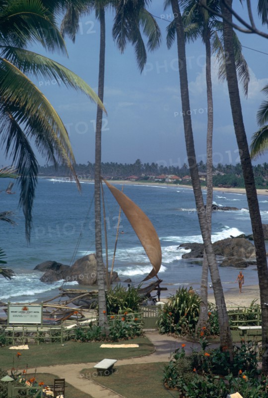 Mount Lavinia in Sri Lanka. Artist: CM Dixon Artist: Unknown