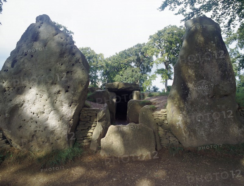 Wayland's Smithy, 36th century BC. Artist: Unknown