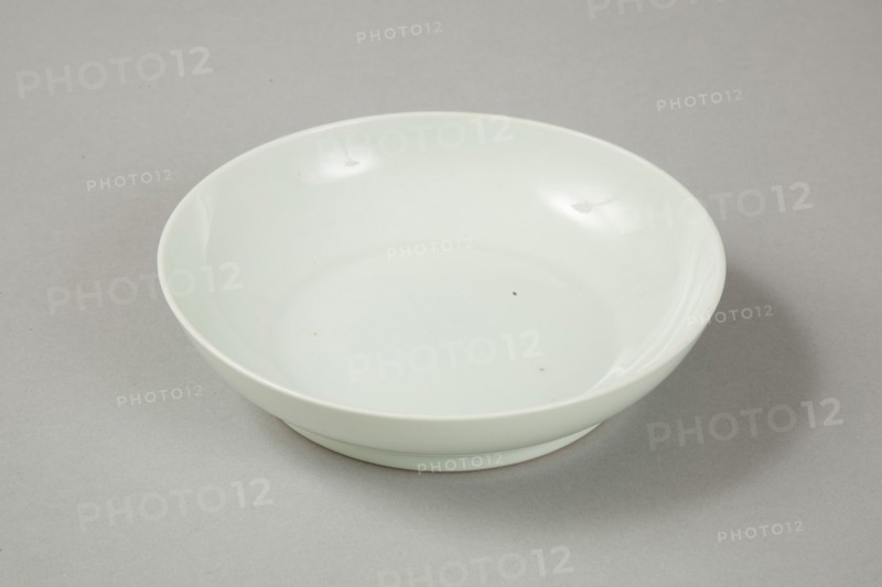 Qingbai glazed bowl with Xuande six character reign mark, 18th century. Artist: Unknown.