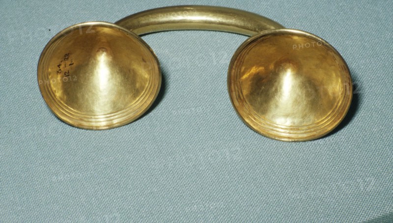 Gold Dress-Fastener, Late Bronze Age, Irish, c1400BC-600 BC. Artist: Unknown.