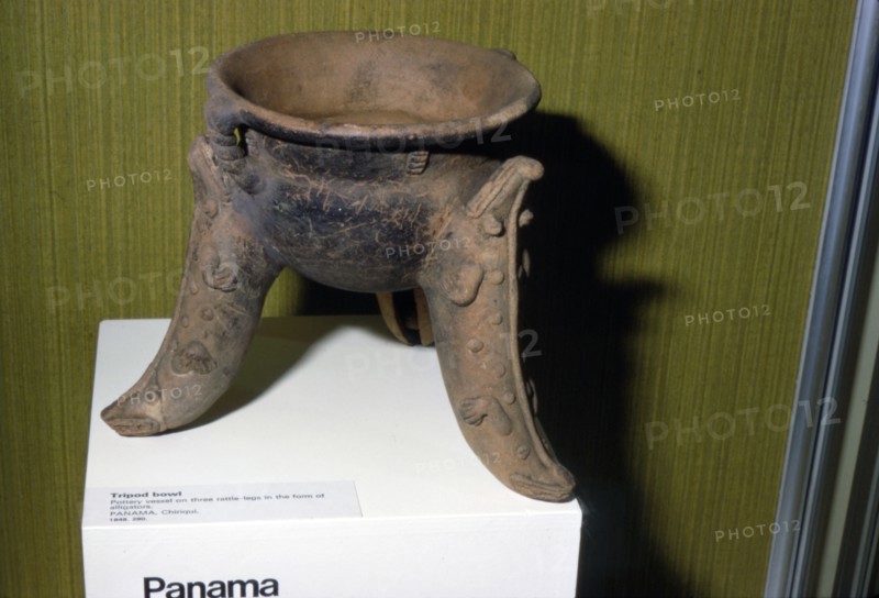 Pottery Tripod Bowl with three rattle-legs in the form of Alligators, Chiriqui, Panama. Artist: Unknown.