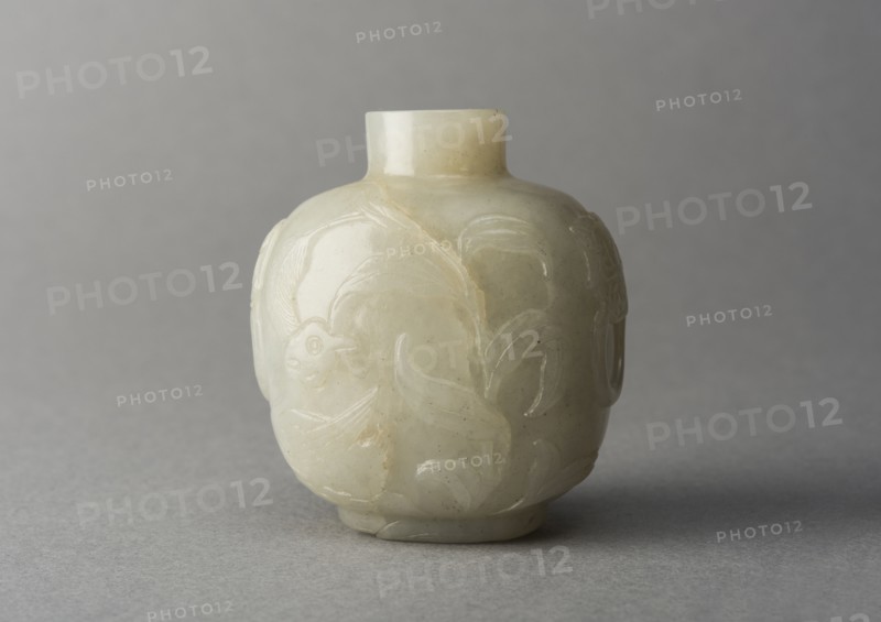 Jade snuff bottle, China, Qing dynasty, 1644-1911. Creator: Unknown.