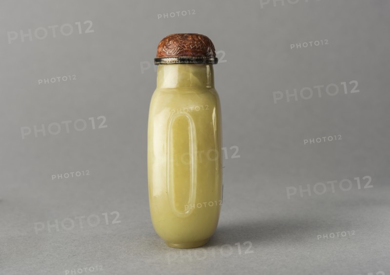 Jade snuff bottle, China, Qing dynasty, 1644-1911. Creator: Unknown.