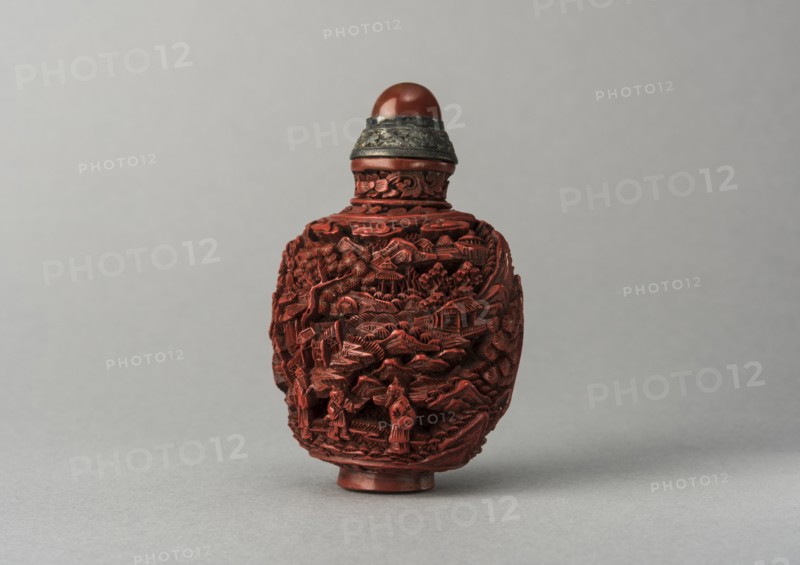 Lacquer snuff bottle, China, Qing dynasty, 1644-1911. Creator: Unknown.