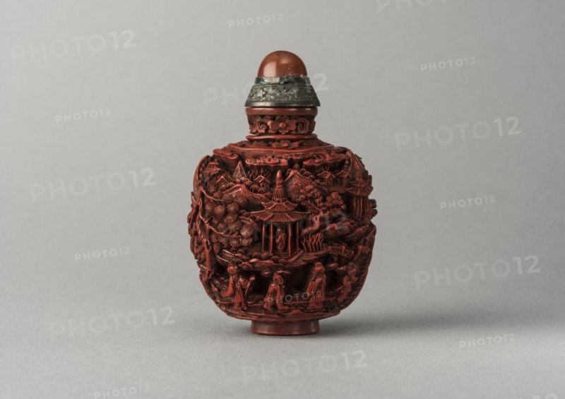 Lacquer snuff bottle, China, Qing dynasty, 1644-1911. Creator: Unknown.
