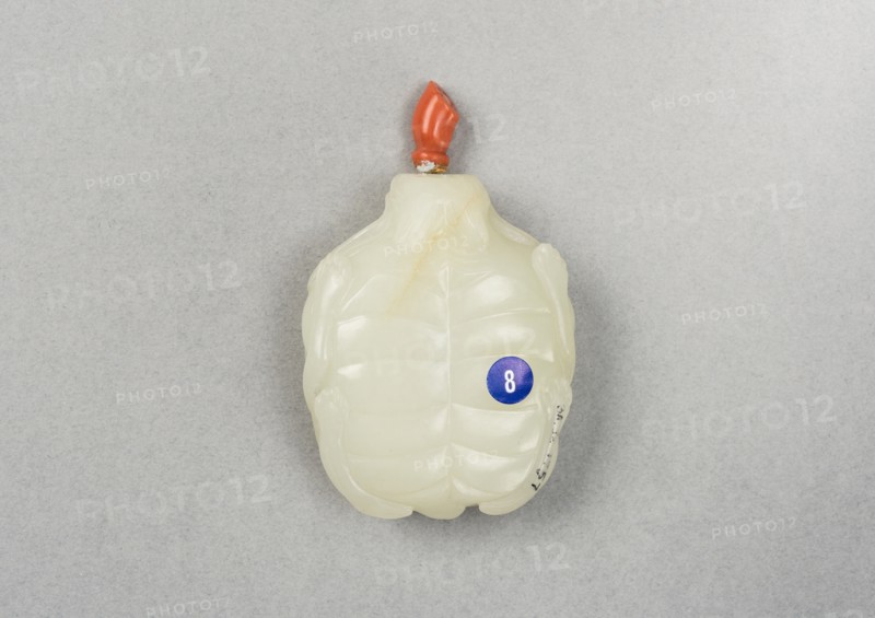 Jade snuff bottle in a turtle form, China, Qing dynasty, 1644-1911. Creator: Unknown.