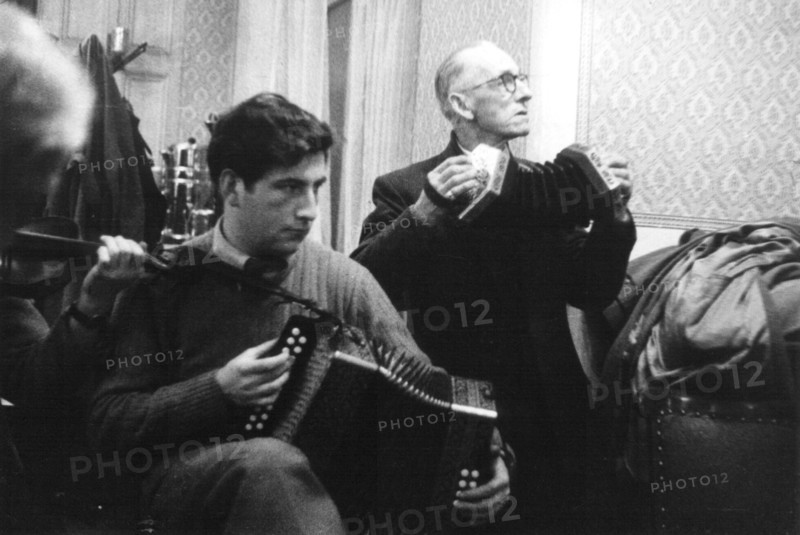 Reg Hall and Scan Tester, Princess Louise Public House, London, 1958. Artist: Eddis Thomas