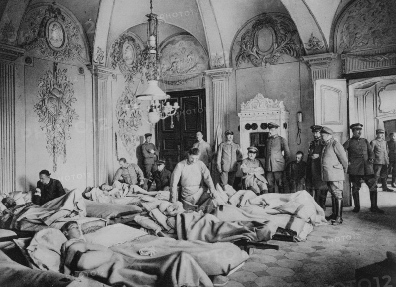 French and German wounded in a chateau in France, World War I, 1915. Artist: Unknown