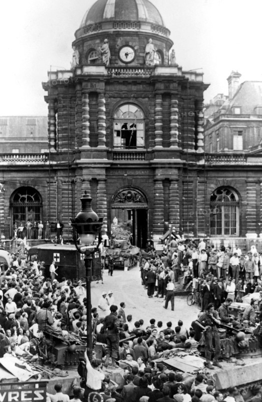 Evacuation of German wounded after the surrender of the Senate, liberation of Paris, August 1944. Artist: Unknown