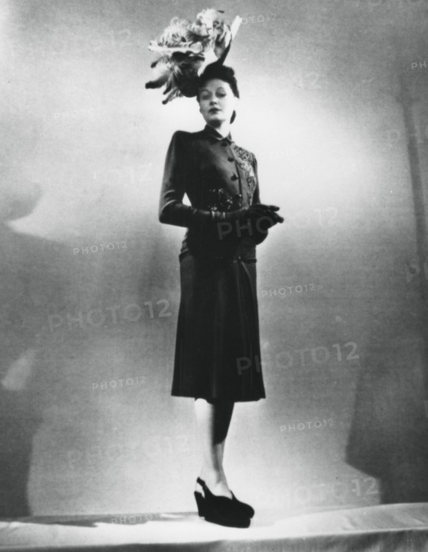 La femme chic, outfit by the French fashion designer Jacques Fath, Paris, January 1943. Artist: Unknown