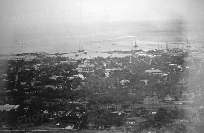 Honolulu port, Hawaii, 1885. Artist: Unknown